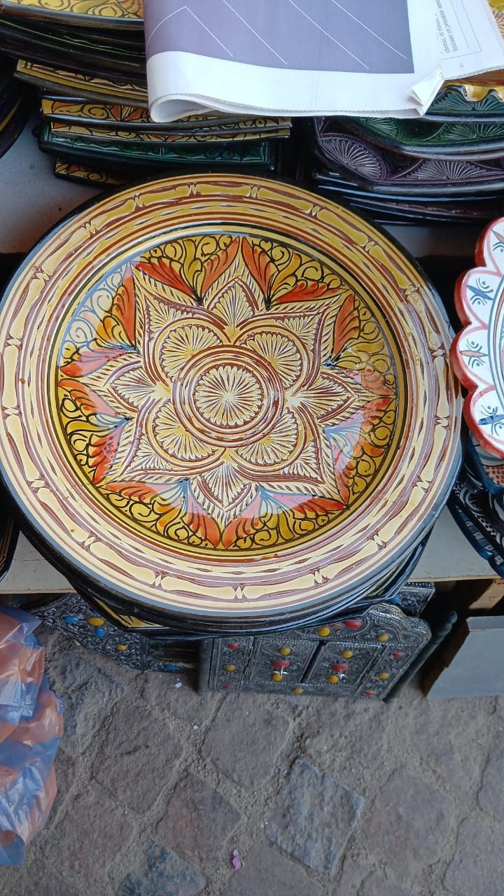 Grand plat céramique marocain peint à la main motifs floraux
