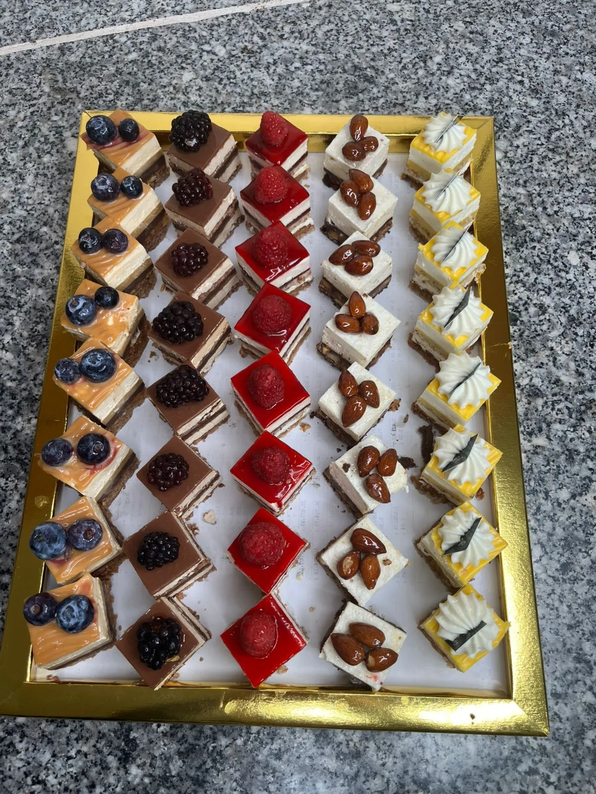 Plats sucrés-salés : pastilla aux crevettes et mignardises