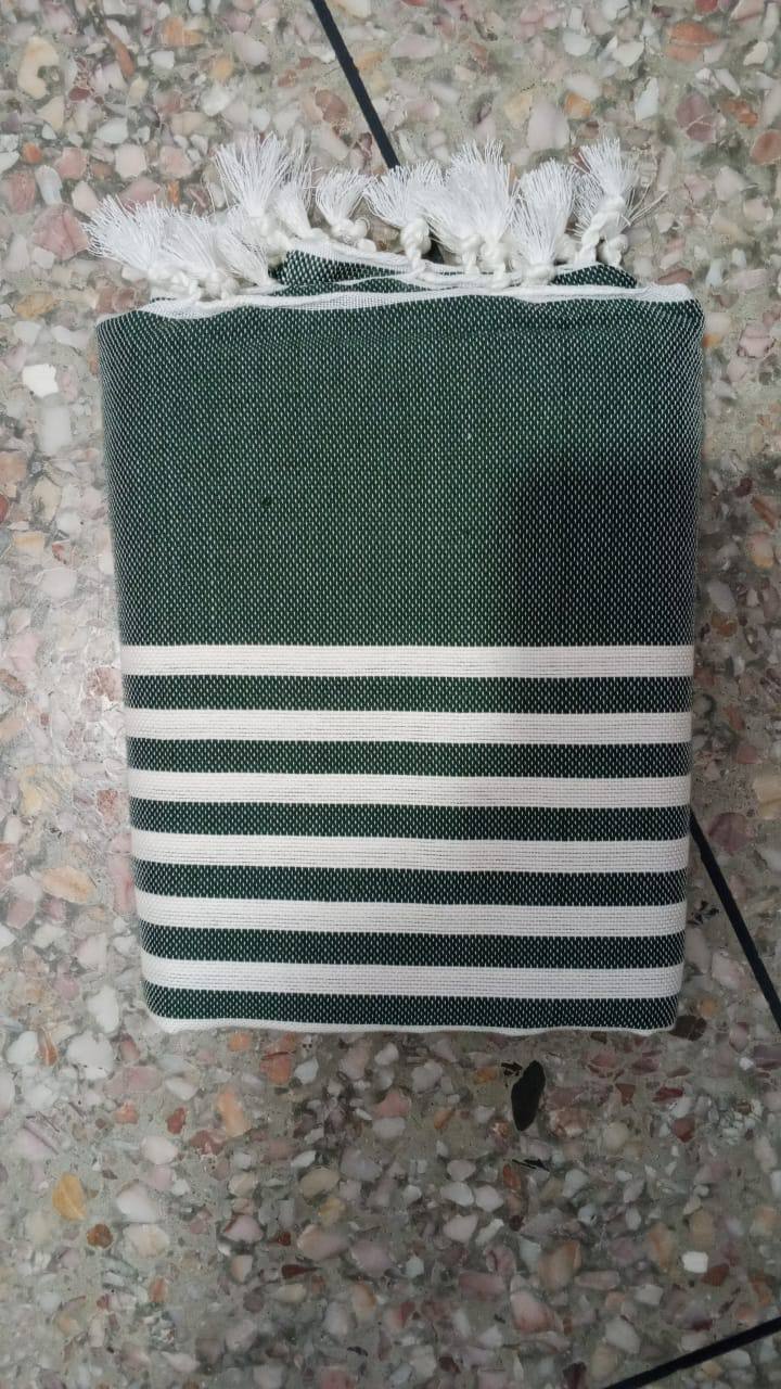 Fouta artisanale rayée vert et blanc à franges
