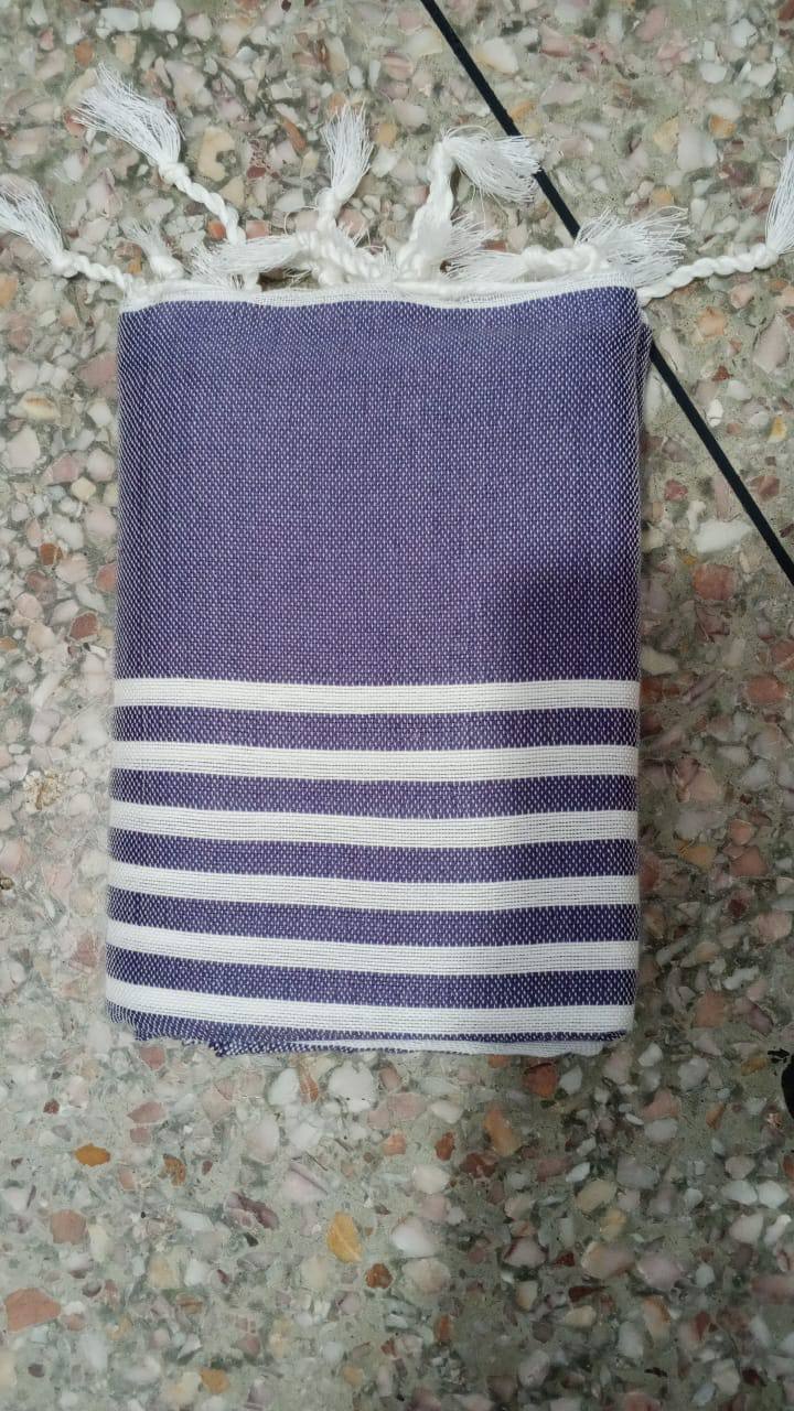 Fouta tissée à rayures bleu et blanc