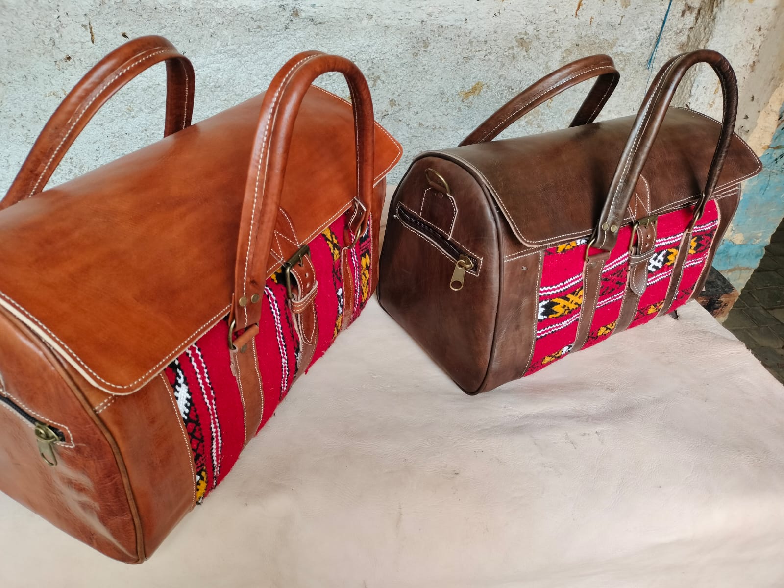 Sac de voyage artisanal cuir et kilim berbère