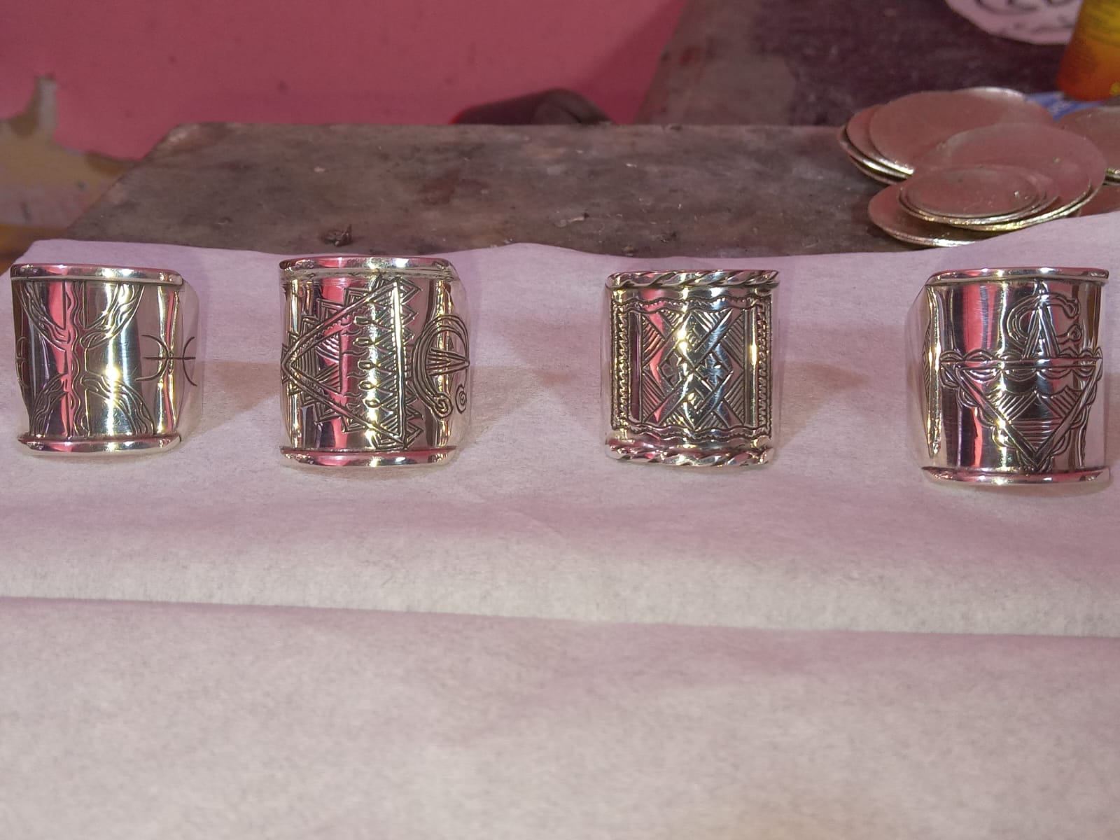 Bague chevalière en argent gravée motifs berbères