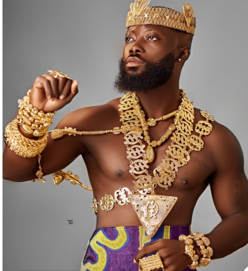 Parure royale africaine dorée couronne collier bracelets homme